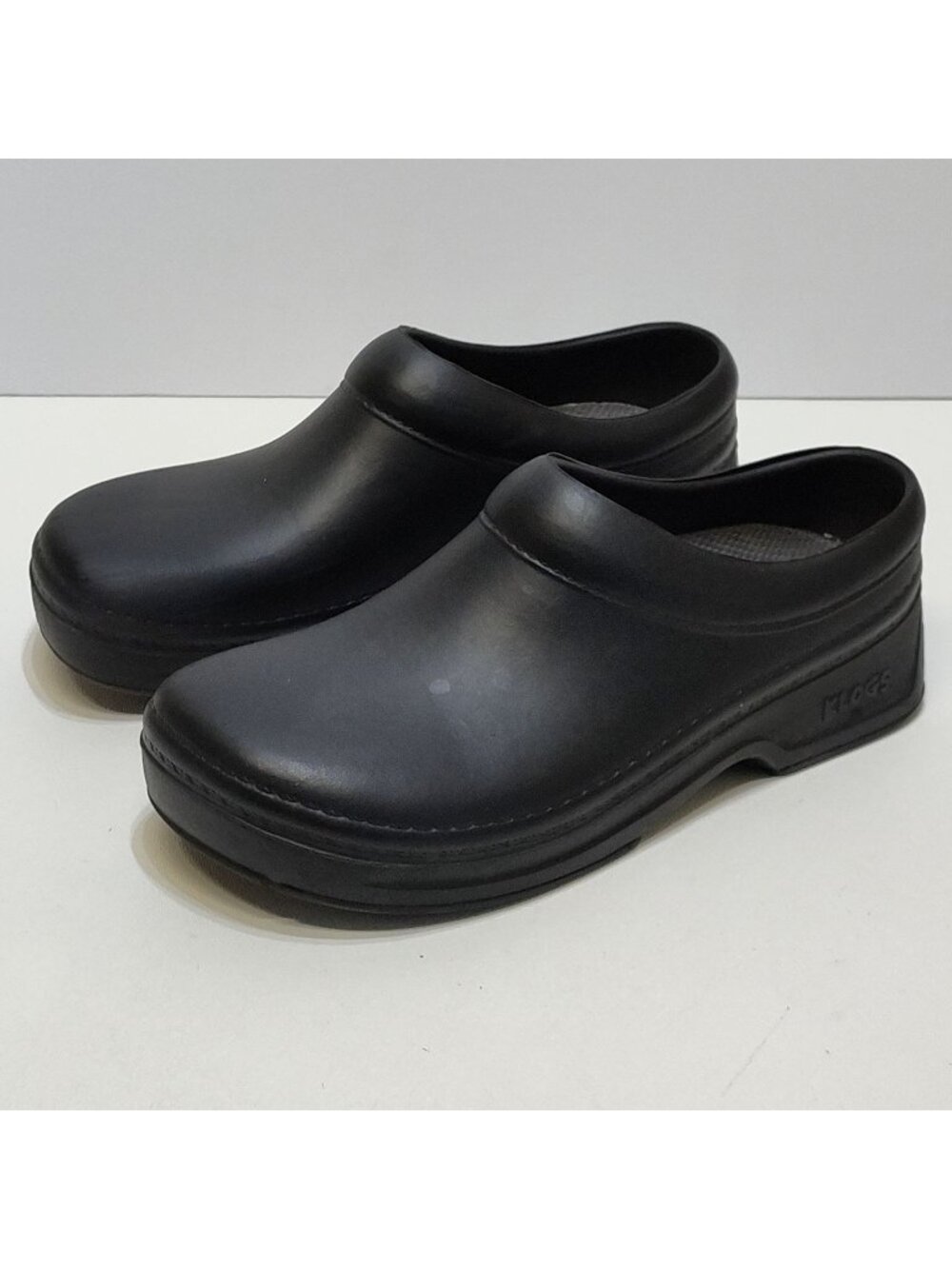 Klogs Springfield Black Slip-On Clogs US 8 Slip-Resistant Sole Orthotic-Friendly